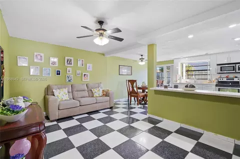 4791 W 3rd Ave, Hialeah, FL 33012 photo 16