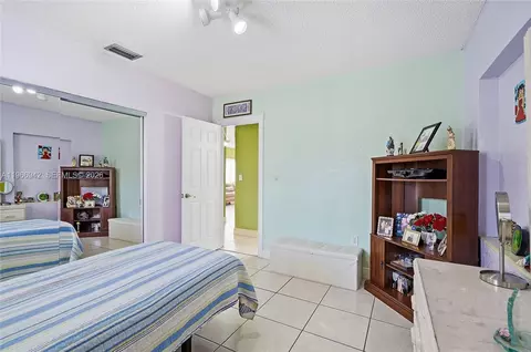 4791 W 3rd Ave, Hialeah, FL 33012 photo 12