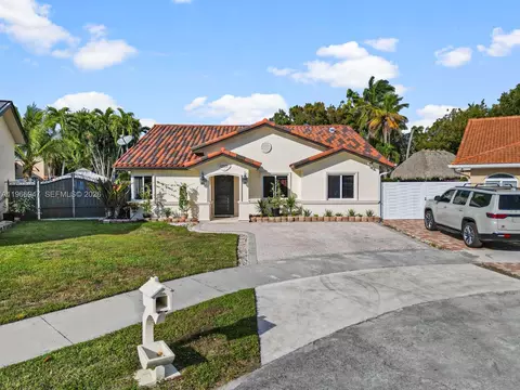 15715 SW 76th Ter, Miami, FL 33193