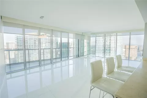 465 Brickell Ave #4802, Miami, FL 33131