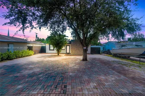 411 N 61st Ave, Hollywood, FL 33024