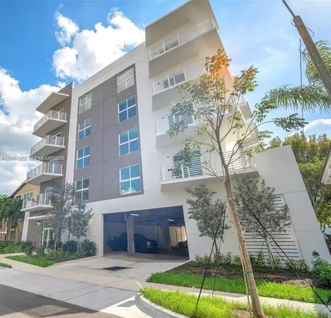 1938 Jackson St #202, Hollywood, FL 33020