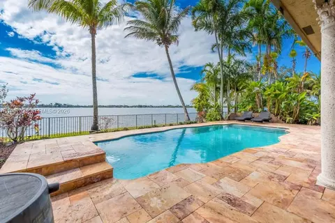 18122 NW 15th Ct, Pembroke Pines, FL 33029