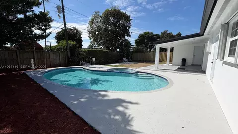 9620 SW 9th Ter, Miami, FL 33174