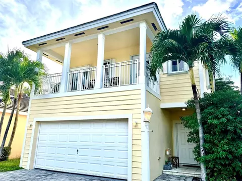 396 NE 33rd Ter, Homestead, FL 33033