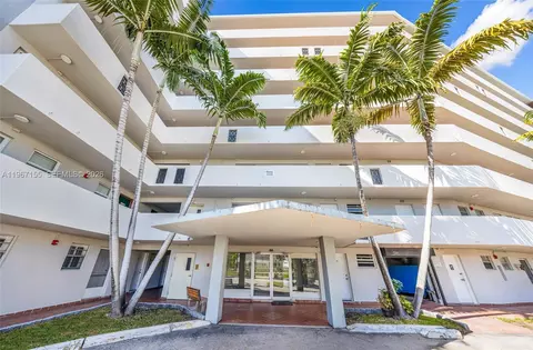 1750 NE 191st St #326-4, Miami, FL 33179