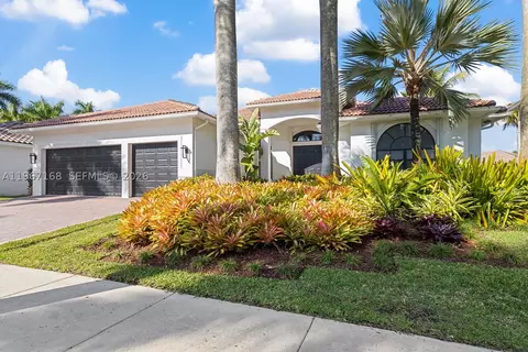 1774 Harbor Pointe Cir, Weston, FL 33327