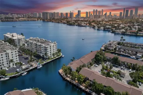 2689 NE 165th St #56, North Miami Beach, FL 33160