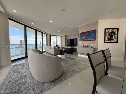 2800 Island Blvd #2804, Aventura, FL 33160