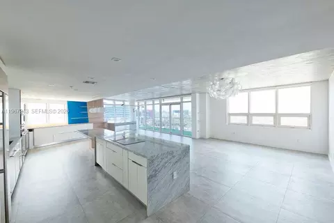3250 NE 1st Ave #1115, Miami, FL 33137