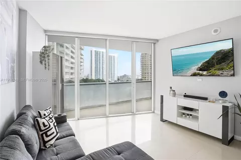 495 Brickell Ave #1608, Miami, FL 33131