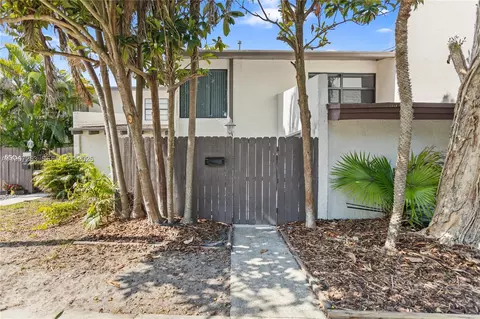6502 SW 114th Ave, Miami, FL 33173