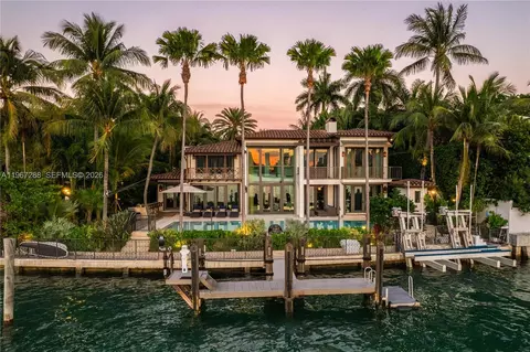 34 W Dilido Dr, Miami Beach, FL 33139