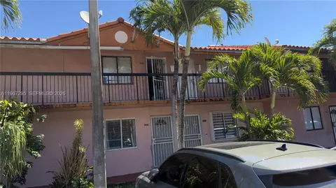 2170 W 60th St #16205, Hialeah, FL 33016