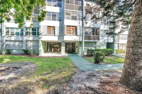 2781 Taft St #303, Hollywood, FL 33020