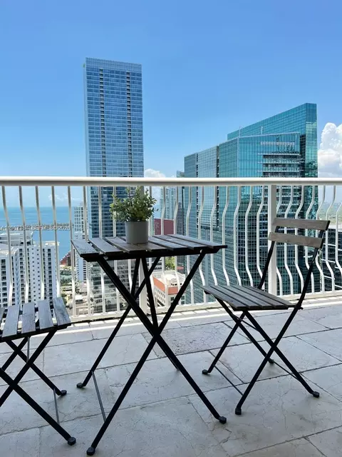 1200 Brickell Bay Dr #4217, Miami, FL 33131