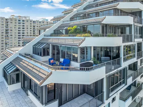 520 Brickell Key Dr #A1506, Miami, FL 33131