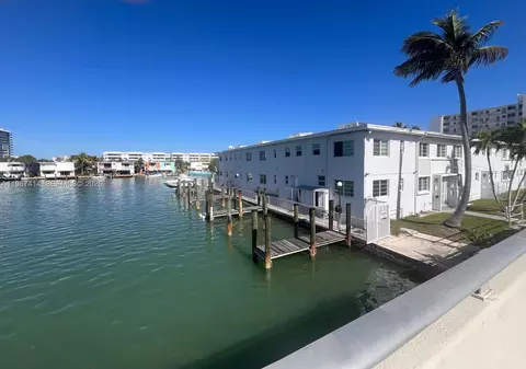 7207 Bay Dr # 25, Miami Beach, FL 33141