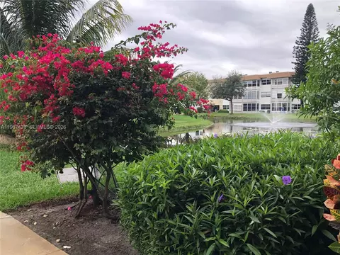 4806 NW 36th St #607, Lauderdale Lakes, FL 33319