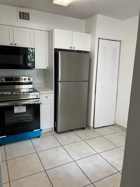 14020 SW 90th Ter #14020, Miami, FL 33186