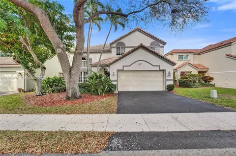 2932 Oak Park Cir, Davie, FL 33328
