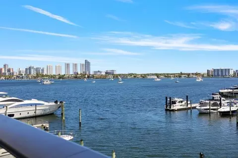17301 Biscayne Blvd #305, North Miami Beach, FL 33160