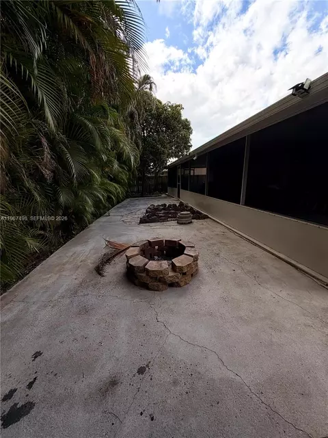 Exterior - 6080 NW 199th St, Hialeah, FL 33015 photo 5 of 5