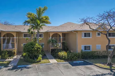 811 SE 4th Ave #C103, Dania Beach, FL 33004