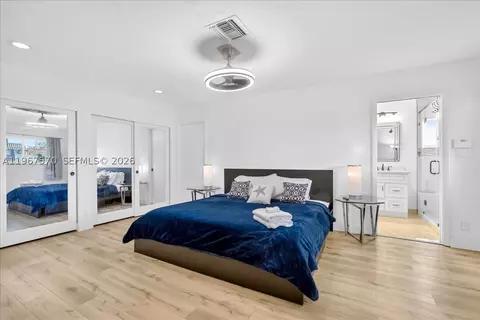 3211 Calle Largo Dr, Hollywood, FL 33021