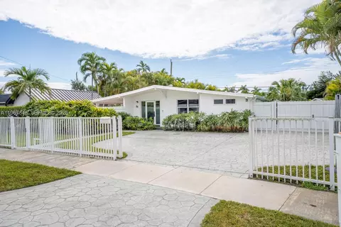 11430 SW 46th St, Miami, FL 33165