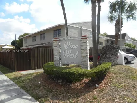 15690 SW 82nd Cir Ln #9-1, Miami, FL 33193