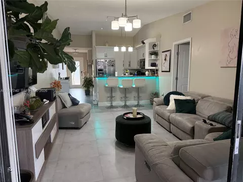 1312 SW 135th Pl, Miami, FL 33184