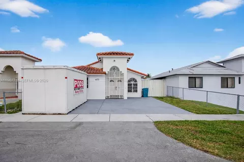 8859 NW 110th Ln, Hialeah Gardens, FL 33018