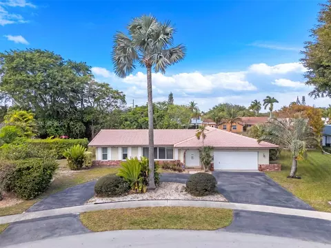 7541 SW 9th St, Plantation, FL 33317