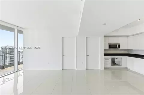 92 SW 3rd St #3804, Miami, FL 33130
