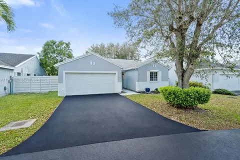 14270 SW 145th Ter, Miami, FL 33186