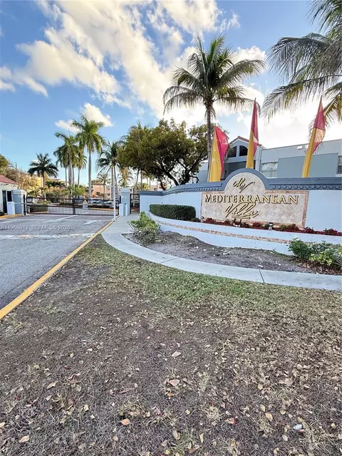 6272 NW 186th St #301, Hialeah, FL 33015