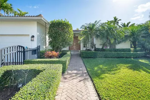 Exterior - 10121 E Broadview Dr, Bay Harbor Islands, FL 33154 photo 3 of 10