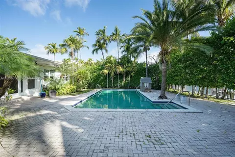 Exterior - 10121 E Broadview Dr, Bay Harbor Islands, FL 33154 photo 6 of 10