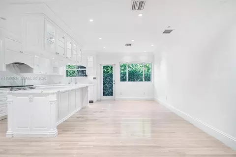 Living - 10121 E Broadview Dr, Bay Harbor Islands, FL 33154 photo 7 of 10