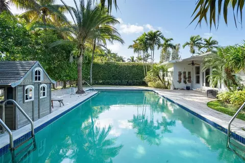 Exterior - 10121 E Broadview Dr, Bay Harbor Islands, FL 33154 photo 2 of 10