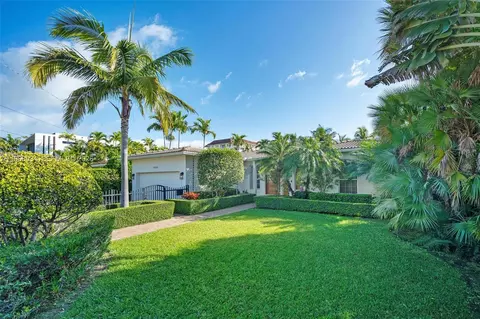 Exterior - 10121 E Broadview Dr, Bay Harbor Islands, FL 33154 photo 1 of 10