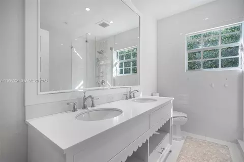Bath - 10121 E Broadview Dr, Bay Harbor Islands, FL 33154 photo 4 of 5