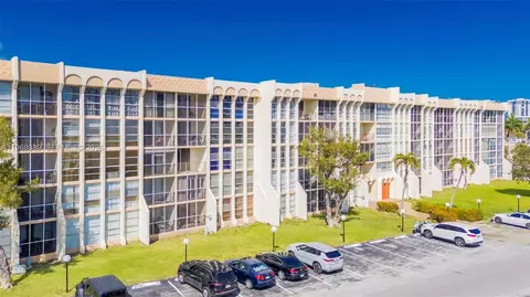801 Three Islands Blvd #111, Hallandale Beach, FL 33009
