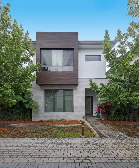 4454 NW 80th Ave, Doral, FL 33166