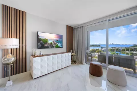 6900 Bay Dr #8A, Miami Beach, FL 33141