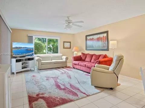 7464 SE Concord Pl, Hobe Sound, FL 33455