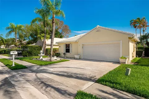 15251 Wilshire Way, Pembroke Pines, FL 33027