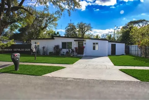 36 Miami Gardens Rd, West Park, FL 33023