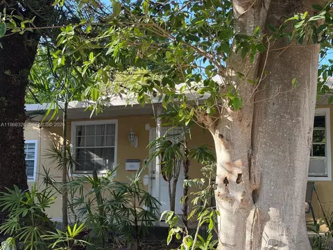 4729 SW 4th St, Miami, FL 33134